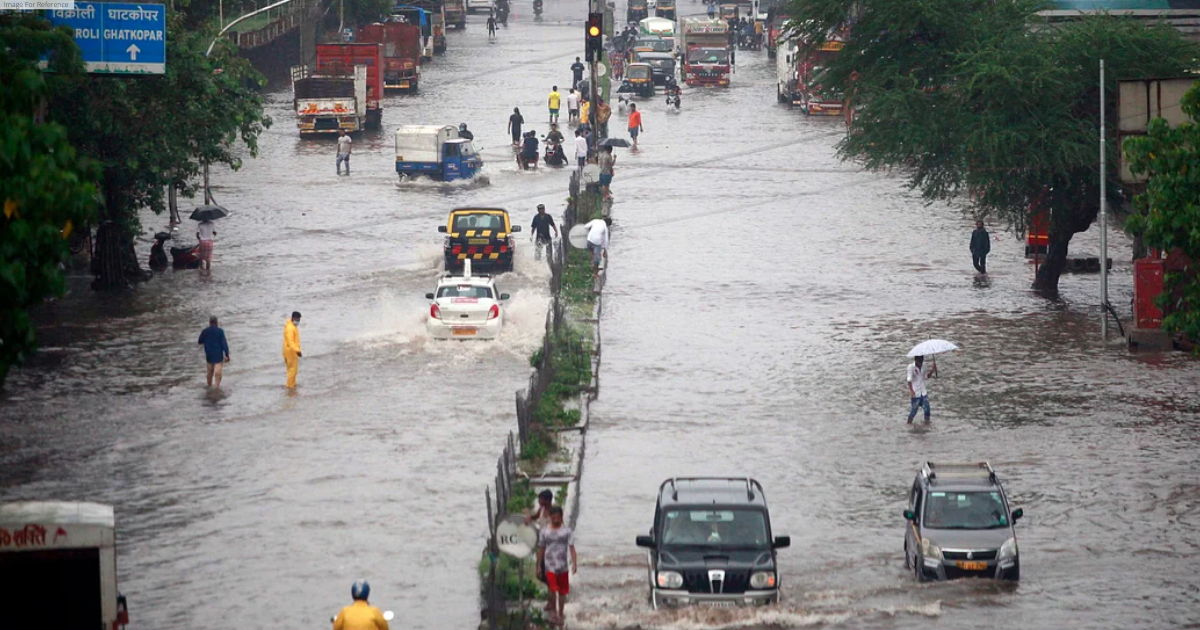 As heavy rainfall lashes Mumbai, waterlogging reported in several parts